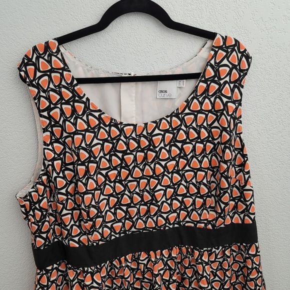 Asos Curve plus fit and flare fully lined sleeveless dress black orange - Picture 2 of 10